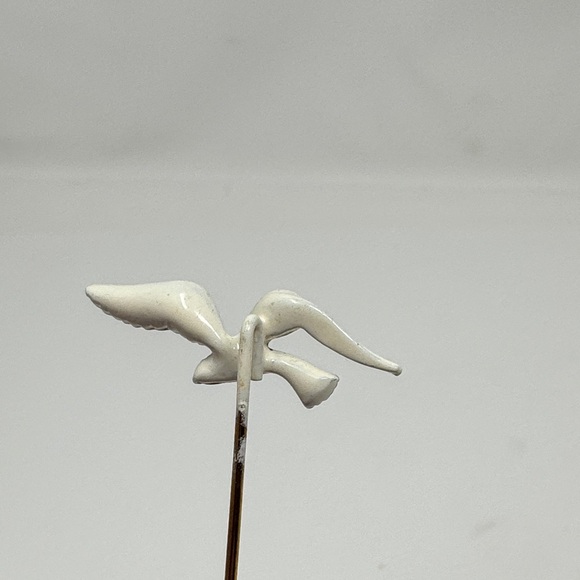 Seagull Bird Pin Brooch - Picture 3 of 3